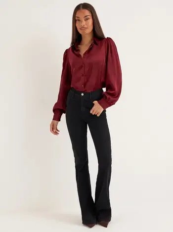Burgunder rød satengbluse, bluse